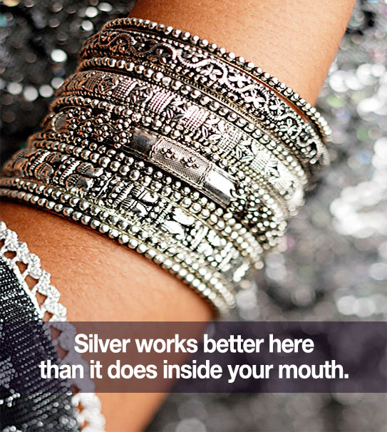 i00220_N_silverbracelet